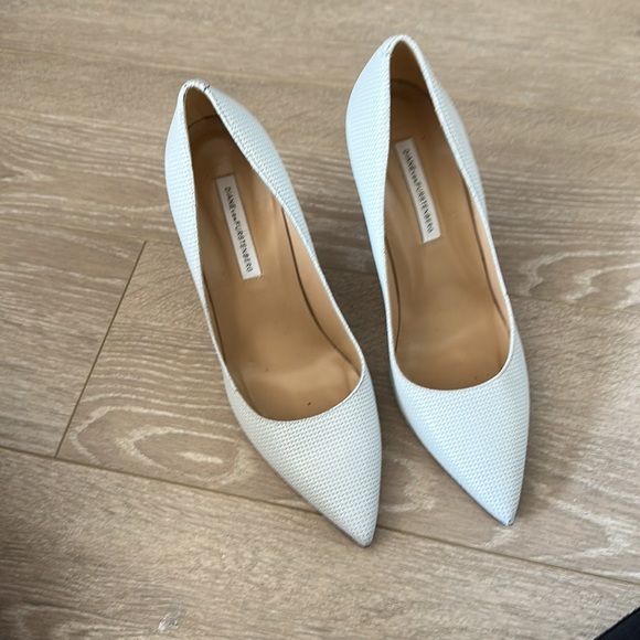 Diane von Furstenberg heels size 8.5 Italian leather - Picture 2 of 4